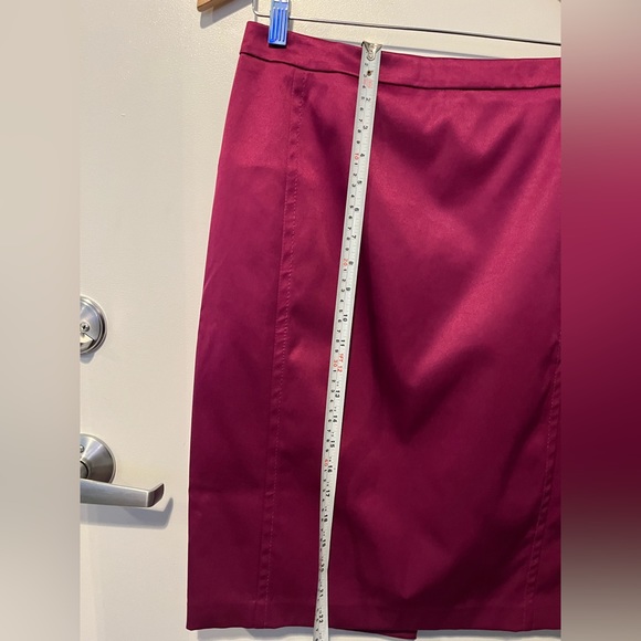 Pink Satin skirt - Picture 4 of 6